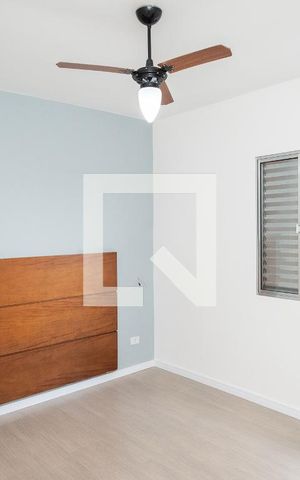 Casa à venda com 205m², 3 quartos e 2 vagas Casa à venda com 205m², 3 quartos e 2 vagasSuíte