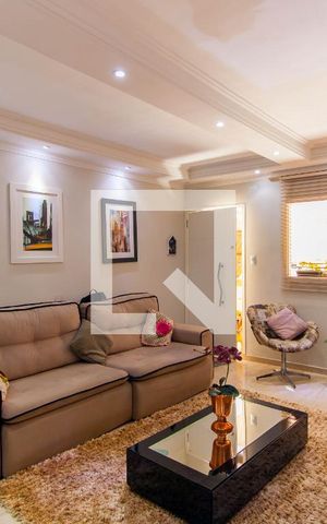 Casa à venda com 216m², 3 quartos e 4 vagas Casa à venda com 216m², 3 quartos e 4 vagasSala
