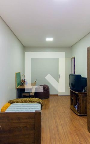 Casa à venda com 216m², 3 quartos e 4 vagas Casa à venda com 216m², 3 quartos e 4 vagasSuíte 3