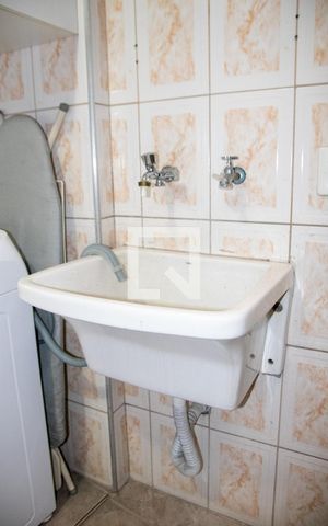 Casa à venda com 250m², 3 quartos e 2 vagasÁrea de Serviço