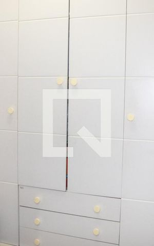 Casa à venda com 250m², 3 quartos e 2 vagasQuarto e Banheiro de Serviço