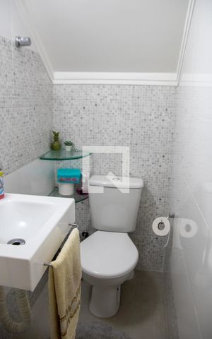 Casa à venda com 250m², 3 quartos e 2 vagasLavabo