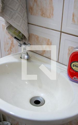 Casa à venda com 250m², 3 quartos e 2 vagasQuarto e Banheiro de Serviço