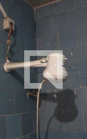 Apartamento para alugar com 48m², 1 quarto e sem vagaDetalhe do banheiro