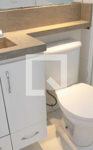 Apartamento para alugar com 57m², 2 quartos e 1 vaga Apartamento para alugar com 57m², 2 quartos e 1 vagaBanheiro