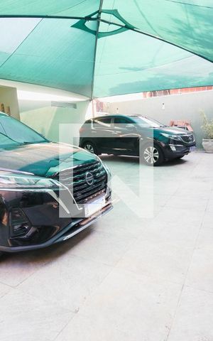 Casa à venda com 374m², 5 quartos e 5 vagasGaragem