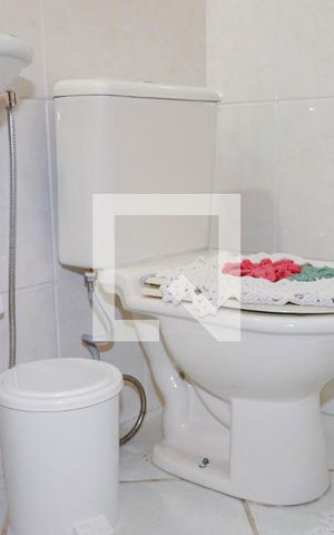 Casa à venda com 374m², 5 quartos e 5 vagasBanheiro 1