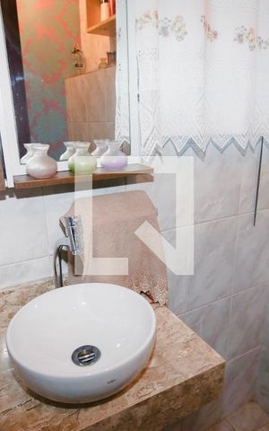 Casa à venda com 374m², 5 quartos e 5 vagasBanheiro 5