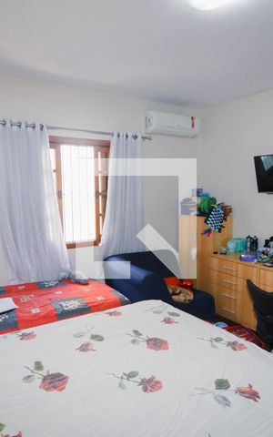 Casa à venda com 374m², 5 quartos e 5 vagasQuarto 2