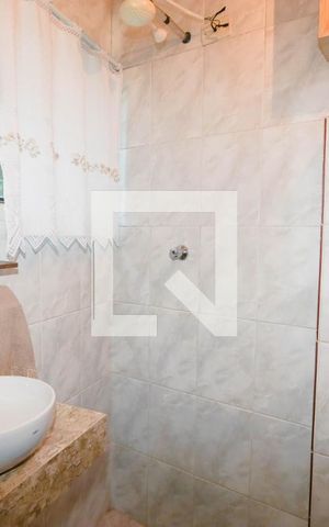 Casa à venda com 374m², 5 quartos e 5 vagasBanheiro 5