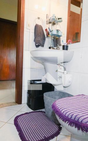 Casa à venda com 374m², 5 quartos e 5 vagasBanheiro 3