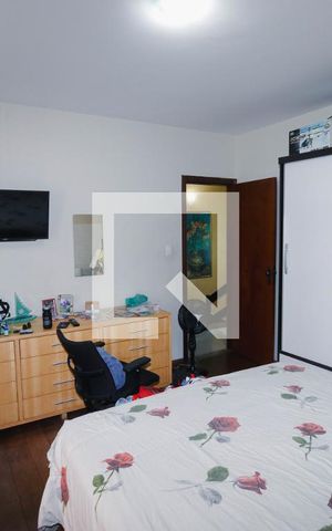 Casa à venda com 374m², 5 quartos e 5 vagasQuarto 2