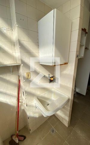 Apartamento à venda com 60m², 3 quartos e sem vaga Apartamento à venda com 60m², 3 quartos e sem vagaCozinha e Área de Serviço