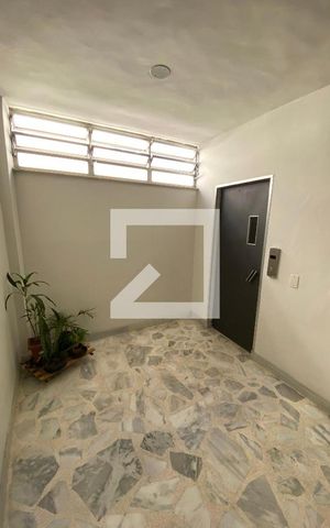 Apartamento à venda com 60m², 3 quartos e sem vaga Apartamento à venda com 60m², 3 quartos e sem vagaElevadores