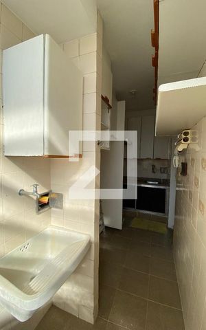 Apartamento à venda com 60m², 3 quartos e sem vaga Apartamento à venda com 60m², 3 quartos e sem vagaCozinha e Área de Serviço