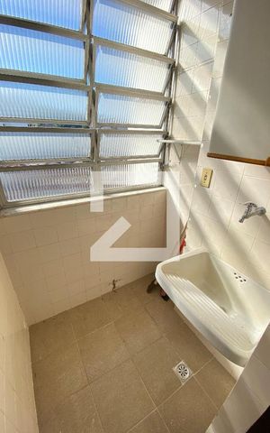 Apartamento à venda com 60m², 3 quartos e sem vaga Apartamento à venda com 60m², 3 quartos e sem vagaCozinha e Área de Serviço