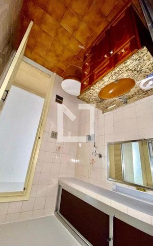 Apartamento à venda com 60m², 3 quartos e sem vaga Apartamento à venda com 60m², 3 quartos e sem vagaBanheiro