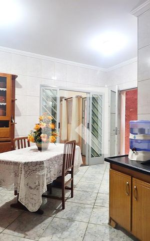 Casa à venda com 173m², 2 quartos e 2 vagasCozinha