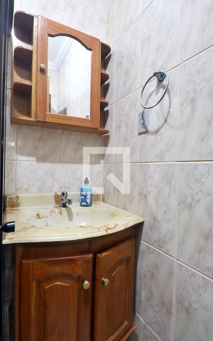 Casa à venda com 173m², 2 quartos e 2 vagasBanheiro Social