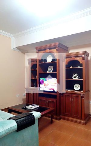 Casa à venda com 173m², 2 quartos e 2 vagasSala