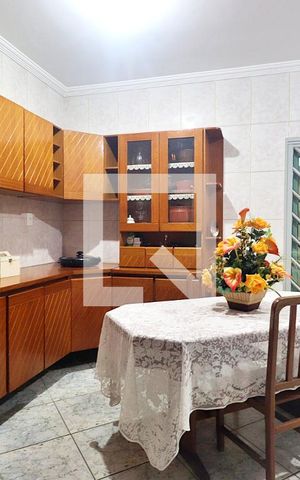Casa à venda com 173m², 2 quartos e 2 vagasCozinha