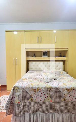 Casa à venda com 173m², 2 quartos e 2 vagasQuarto 1 - Suíte