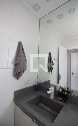 Apartamento para alugar com 84m², 3 quartos e 2 vagasBanheiro do Quarto 1 - Suíte
