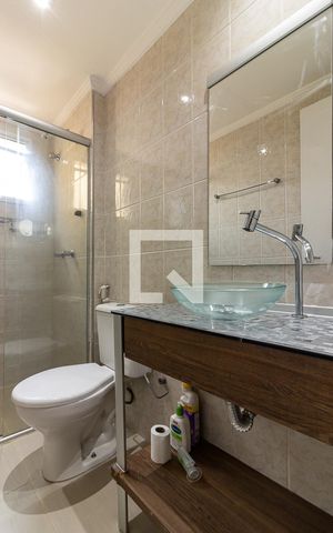 Apartamento para alugar com 66m², 2 quartos e 1 vaga Apartamento para alugar com 66m², 2 quartos e 1 vagaBanheiro da Suíte