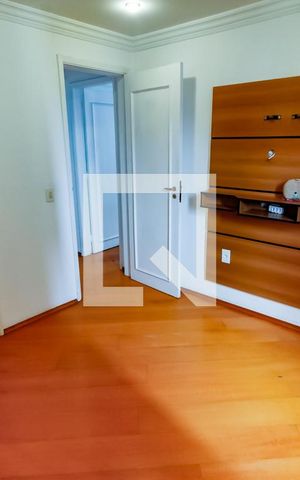 Apartamento à venda com 90m², 2 quartos e 2 vagas Apartamento à venda com 90m², 2 quartos e 2 vagasSuíte