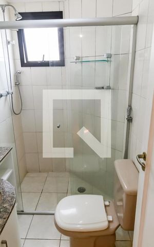 Apartamento à venda com 90m², 2 quartos e 2 vagas Apartamento à venda com 90m², 2 quartos e 2 vagasBanheiro da Suíte