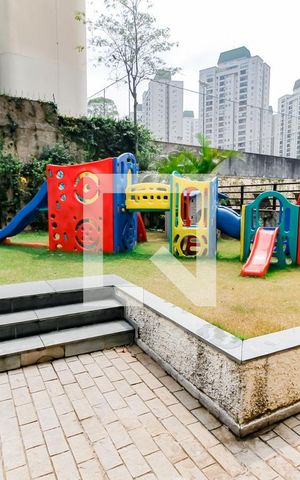 Apartamento à venda com 90m², 2 quartos e 2 vagas Apartamento à venda com 90m², 2 quartos e 2 vagasÁrea comum - Playground