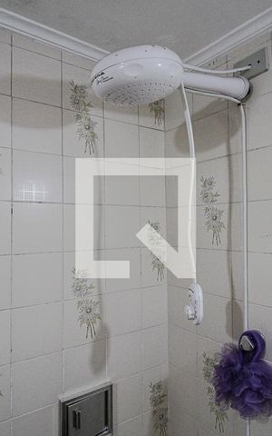 Casa à venda com 180m², 2 quartos e 2 vagas Casa à venda com 180m², 2 quartos e 2 vagasBanheiro de serviço