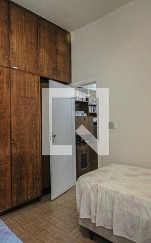 Casa à venda com 180m², 2 quartos e 2 vagas Casa à venda com 180m², 2 quartos e 2 vagasQuarto 1