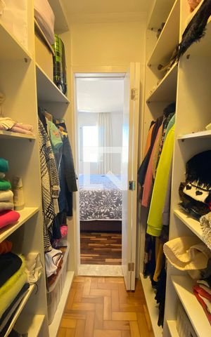 Apartamento à venda com 200m², 3 quartos e 2 vagasCloset Suíte  
