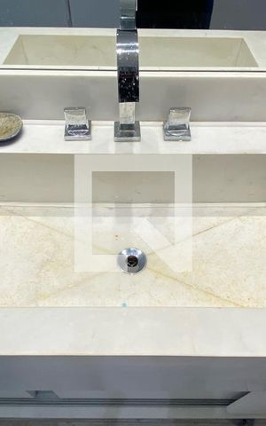 Apartamento à venda com 200m², 3 quartos e 2 vagasBanheiro Suíte 
