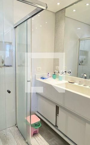 Apartamento à venda com 200m², 3 quartos e 2 vagasBanheiro Suíte 