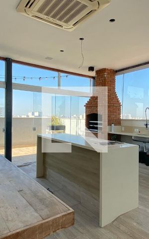 Apartamento à venda com 200m², 3 quartos e 2 vagasChurrasqueira - Cobertura 