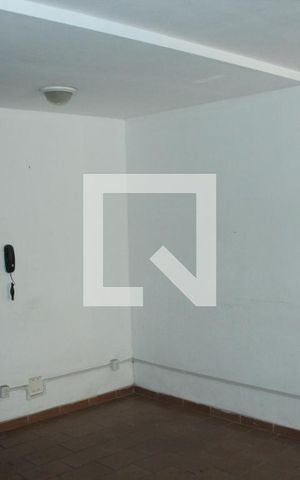 Casa de condomínio para alugar com 70m², 2 quartos e 1 vagaSala