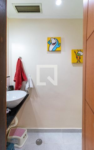 Casa à venda com 156m², 2 quartos e 2 vagas Casa à venda com 156m², 2 quartos e 2 vagasLavabo