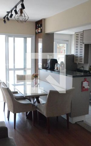 Apartamento à venda com 72m², 2 quartos e 2 vagasSala