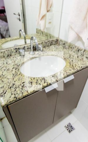 Apartamento à venda com 62m², 3 quartos e 2 vagas Apartamento à venda com 62m², 3 quartos e 2 vagasBanheiro do Quarto 1
