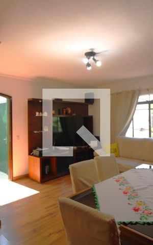 Casa à venda com 97m², 3 quartos e 2 vagasSala
