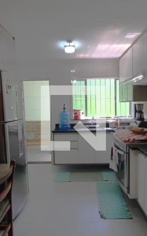 Casa à venda com 97m², 3 quartos e 2 vagasCozinha