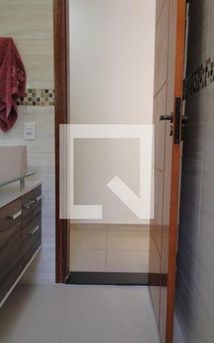 Casa à venda com 97m², 3 quartos e 2 vagasBanheiro