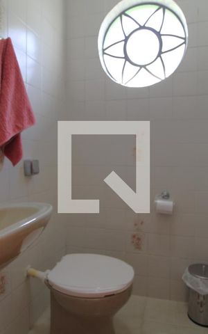 Casa à venda com 97m², 3 quartos e 2 vagasLavabo