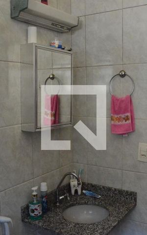 Casa à venda com 213m², 5 quartos e 2 vagasBanheiro 2