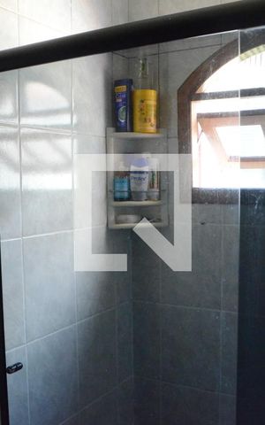 Casa à venda com 213m², 5 quartos e 2 vagasBanheiro 2