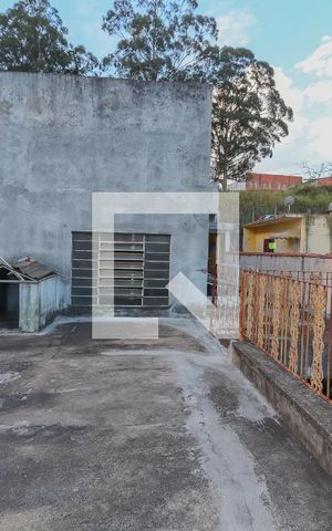 Casa para alugar com 480m², 2 quartos e 5 vagasQuintal