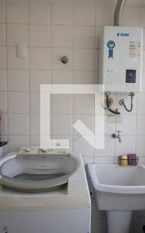 Apartamento à venda com 110m², 3 quartos e 2 vagas Apartamento à venda com 110m², 3 quartos e 2 vagasCozinha e Área de Serviço