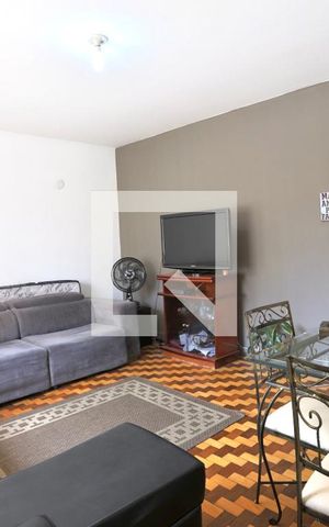 Casa para alugar com 220m², 3 quartos e 3 vagas Casa para alugar com 220m², 3 quartos e 3 vagasSala